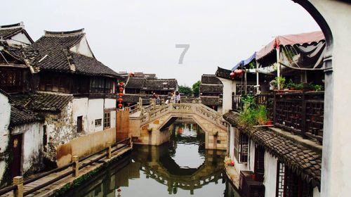 蒋劲夫6900万片酬引发热议,网友:娱乐圈的贫富差距太大了!